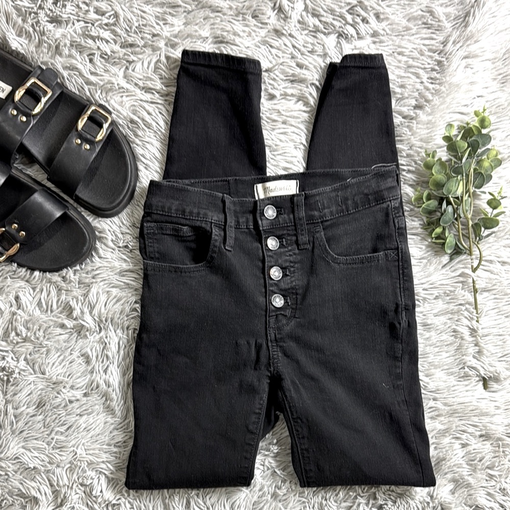 Madewell 9” Mid Rise Skinny Jeans Size 24 Chewed Hem Button Stretch Black